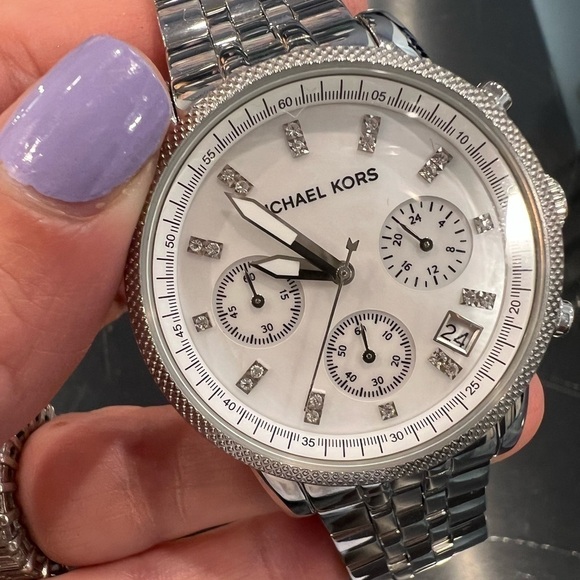 MICHAEL KORS Ritz Chronograph chrome date watch 5020 EUC - Picture 2 of 9
